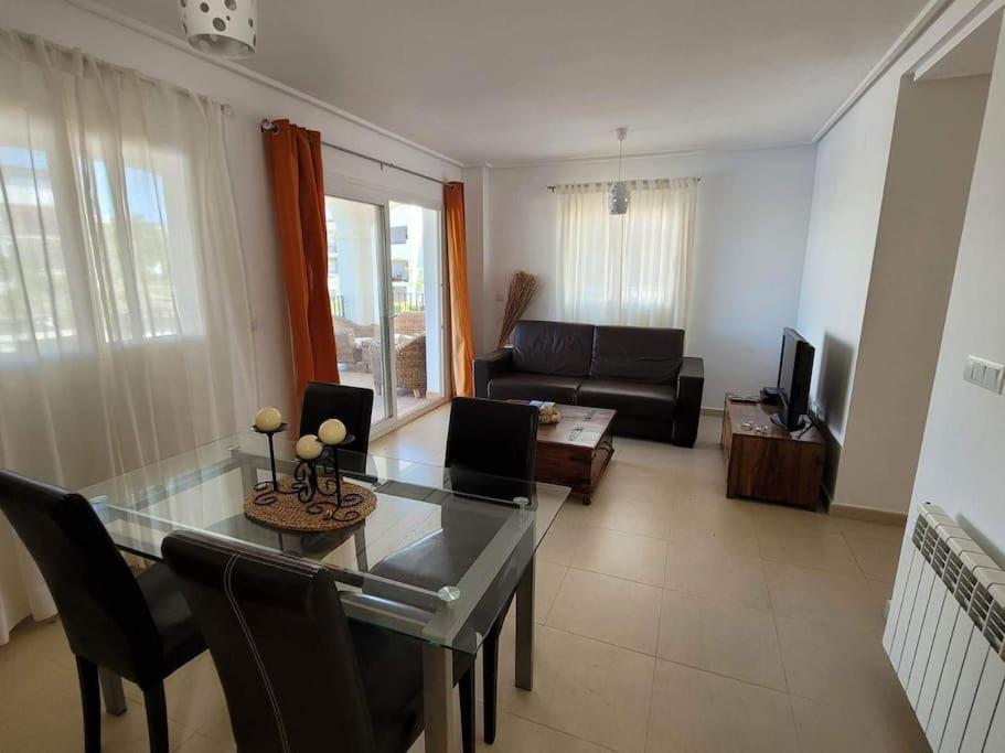 Belle Vue Sur La Piscine Appartement Sucina Buitenkant foto